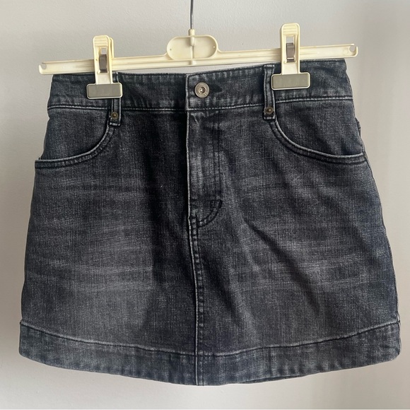 DRAE Mini Black Denim Skirt in size 38 - Picture 4 of 4